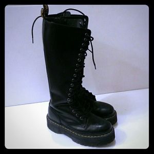 Dr Martens 20 Eye Tall Boots